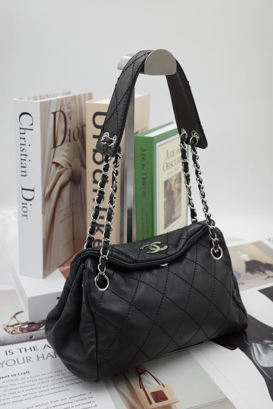 CHANEL Tote Shoulder Bag